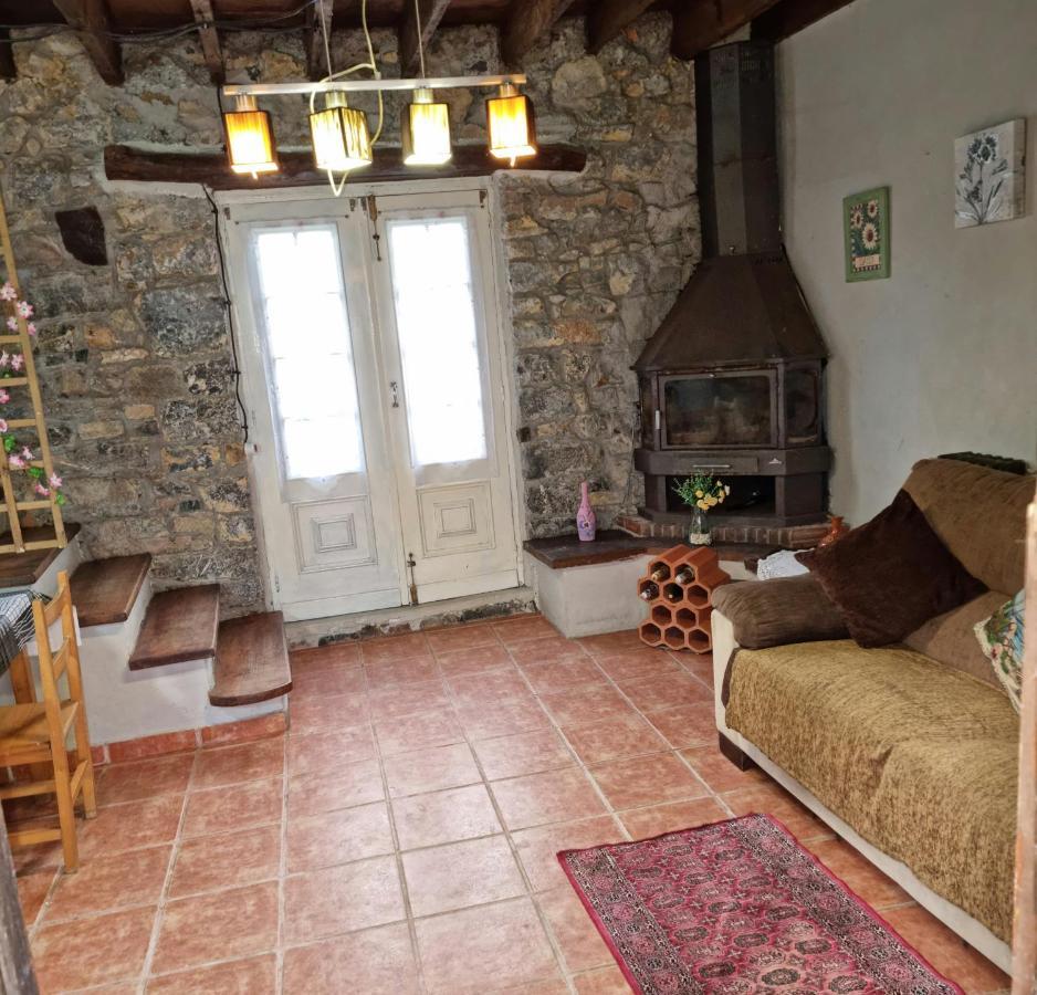 فيلا Corias Casona Junto Al Narcea المظهر الخارجي الصورة