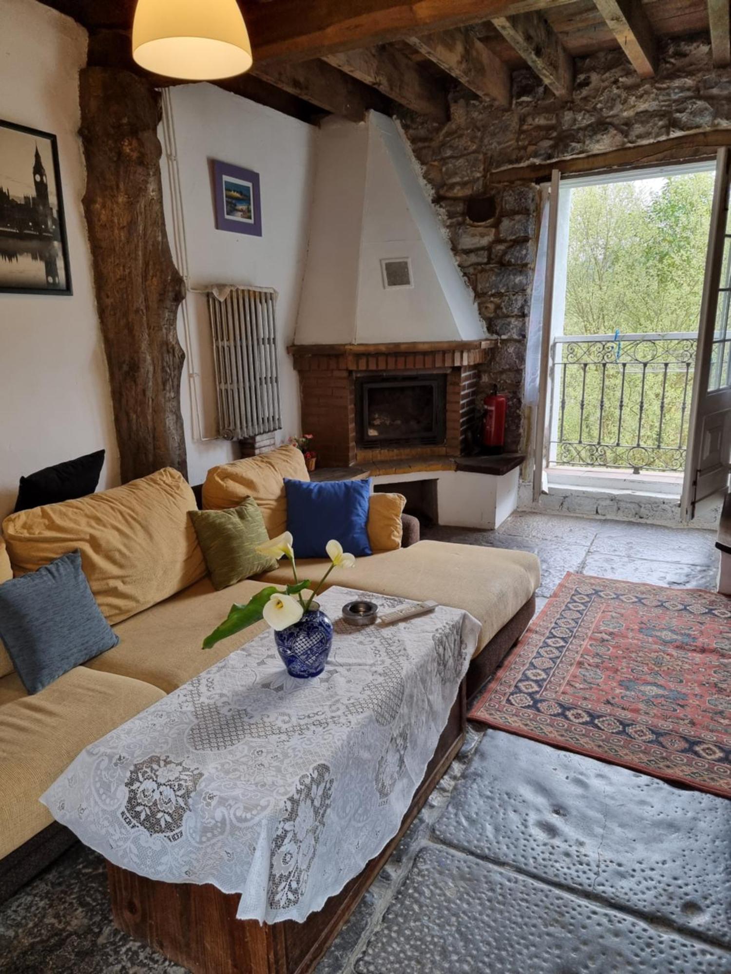 فيلا Corias Casona Junto Al Narcea المظهر الخارجي الصورة